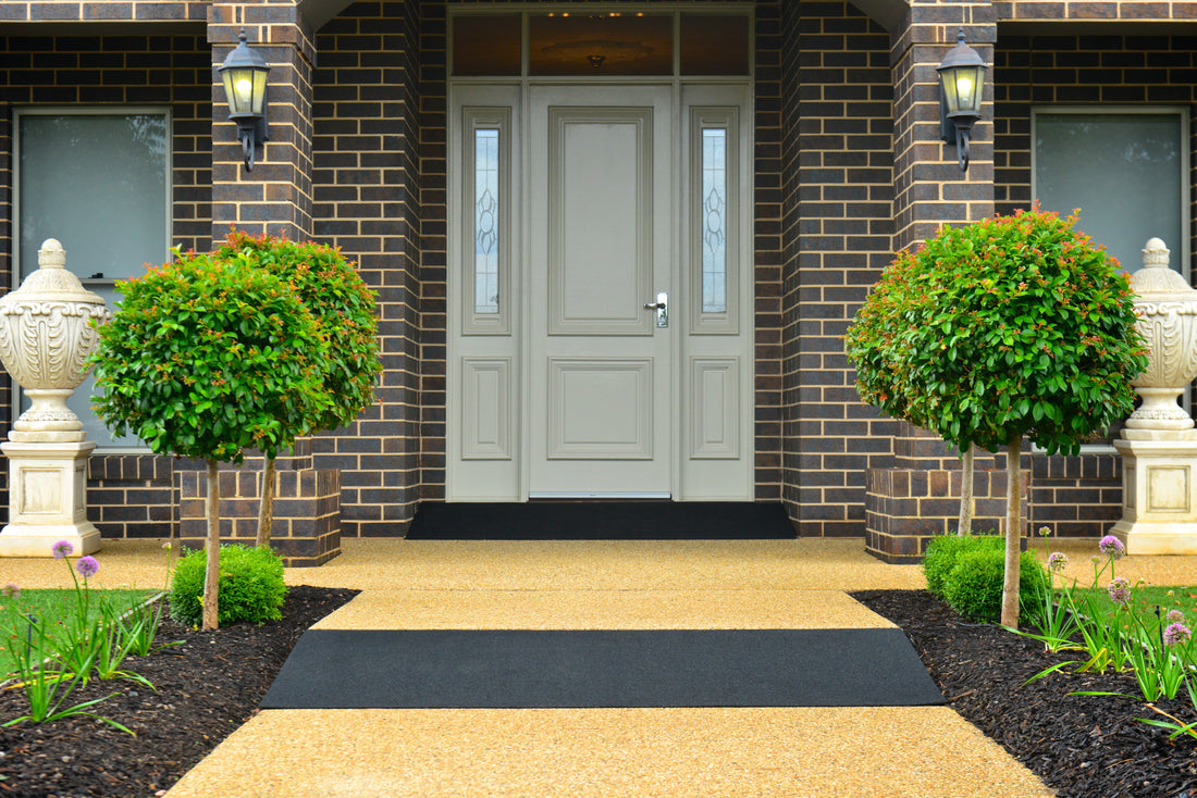 Measuring the height of a door threshold with a tape measure
